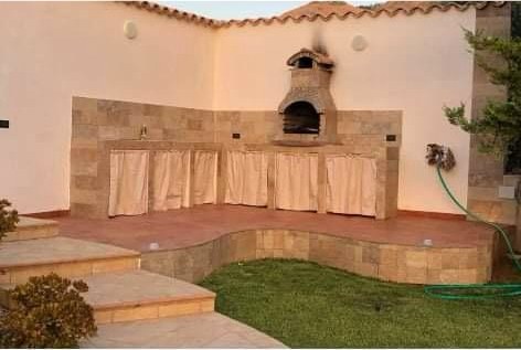 La zona barbecue in pietra